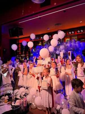 Party photo 17