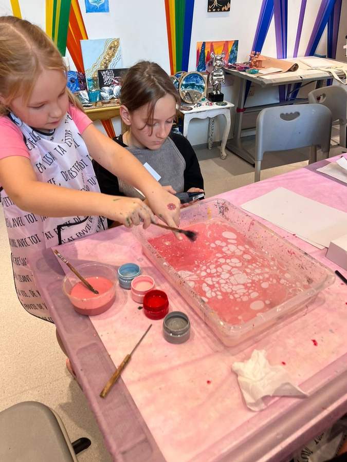 Marbling art workshop at a birthday party